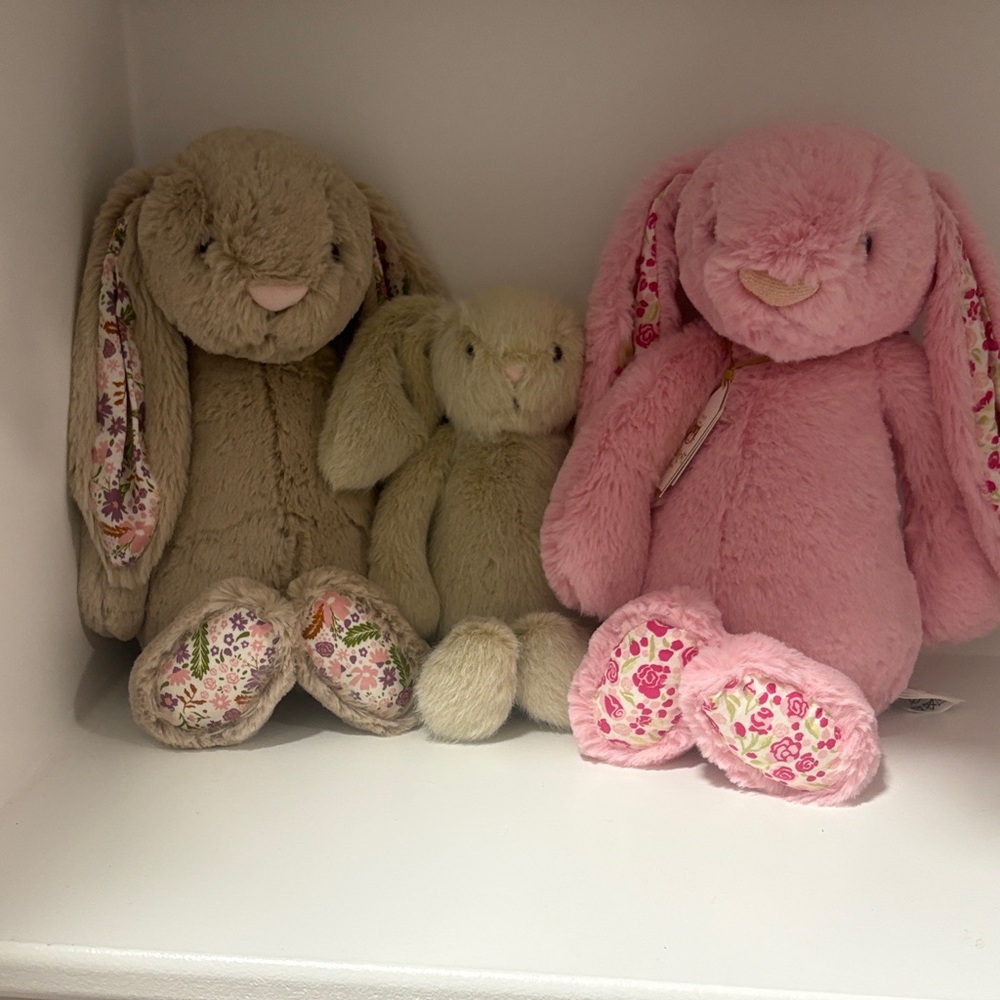 SE Jellycat Blushin Blossom Luxe, Blossom Beige Bunny petal, Wheat Fluffet bunny
